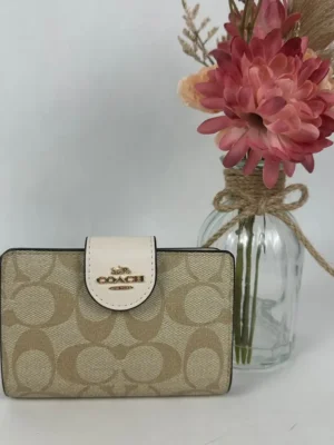 COACH C0082 Medium Corner Zip Wallet In Signature
