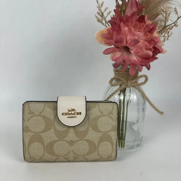 COACH C0082 Medium Corner Zip Wallet In Signature