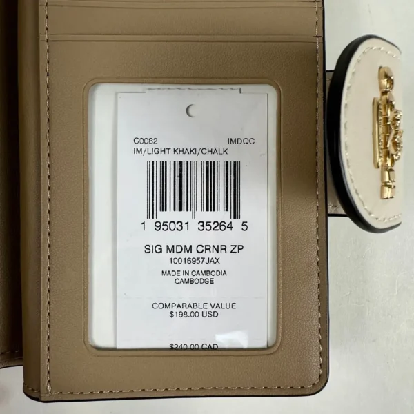 COACH C0082 Medium Corner Zip Wallet In Signature - Image 8