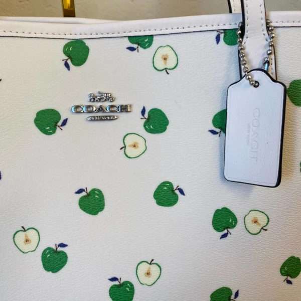COACH C4119 City Tote With Apple Print Chalk Green Multi - Image 5