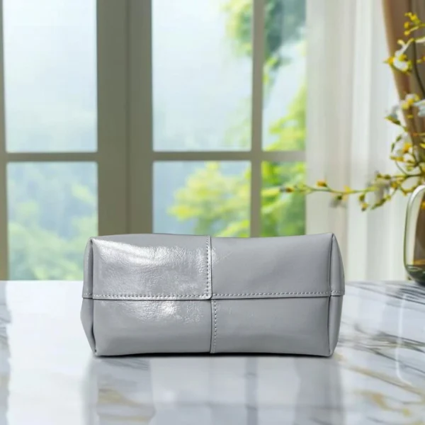 Coach CR651 North Tote Bag 32 - Image 4